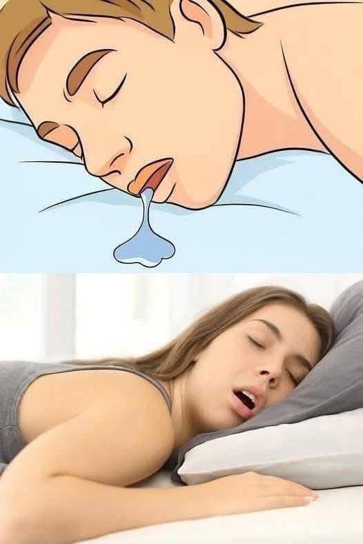 Persona durmiendo con saliva en la almohada